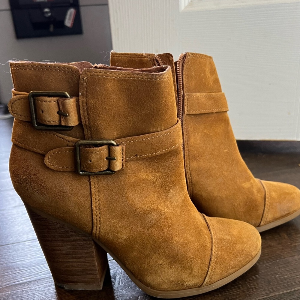 Lucky Brand ankle boots camel color